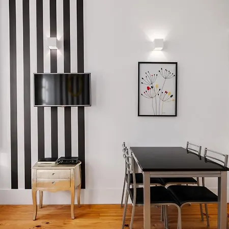 Apartment Flores Street *