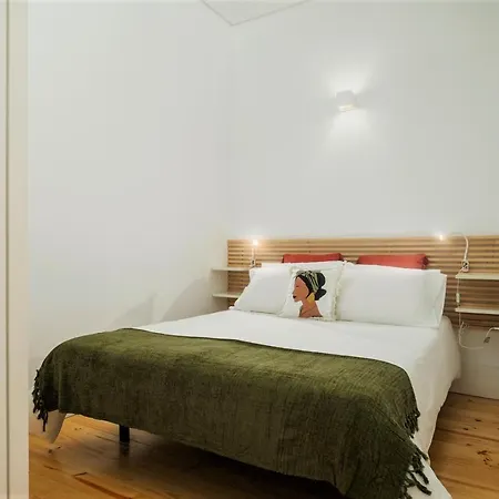 Flores Street Apartment